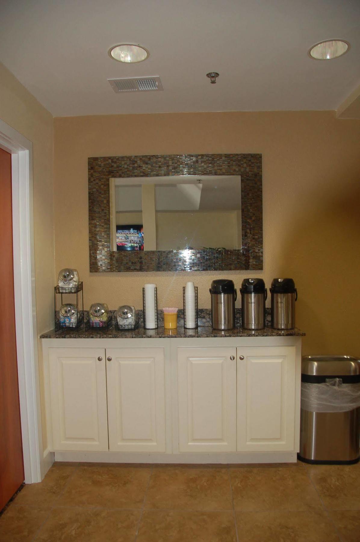 Hotel Spark By Hilton 2*